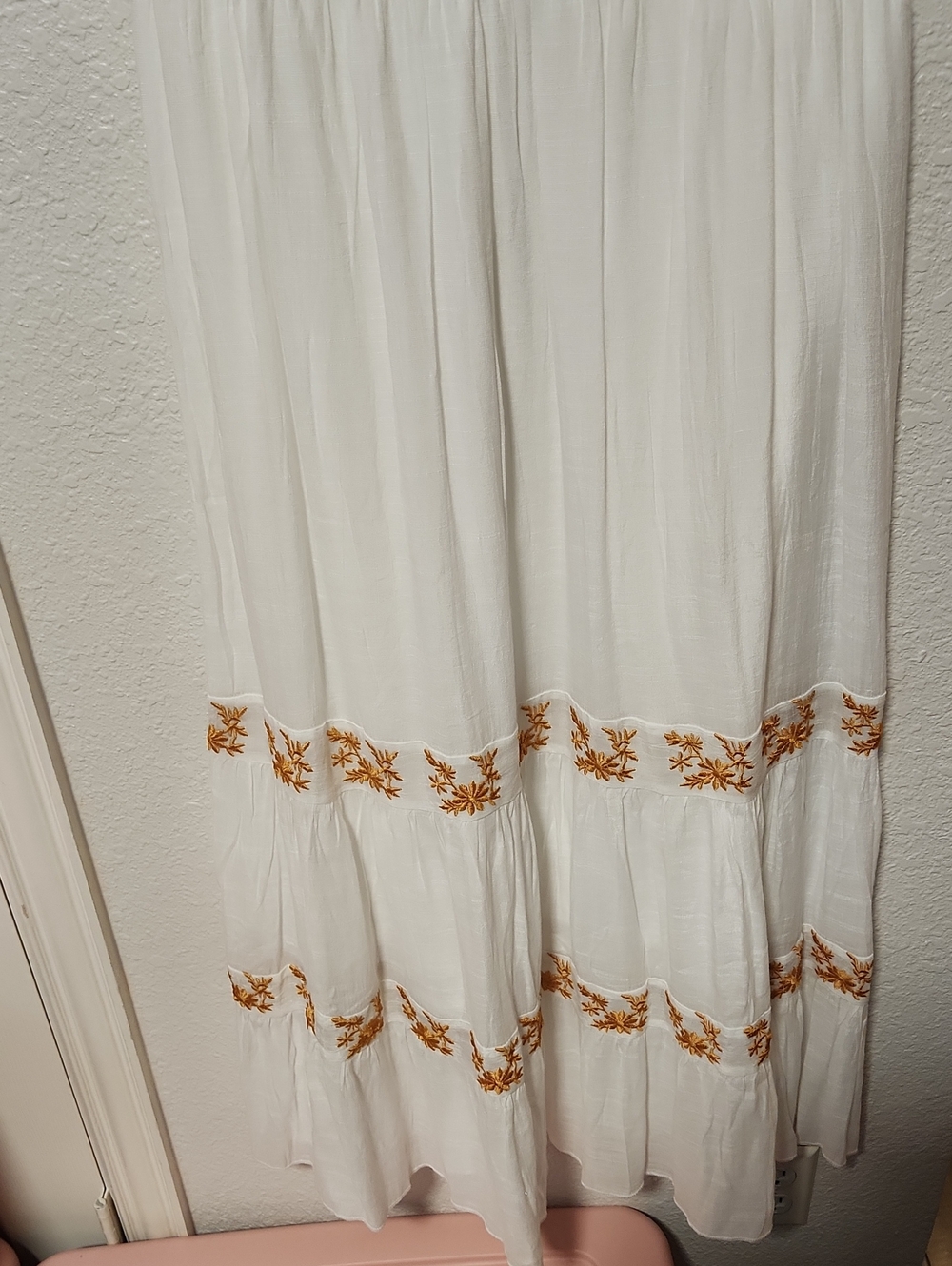 246.FINAL SALE J.Gee White Embroidered V-Neck Maxi Dress - Picture 4 of 6